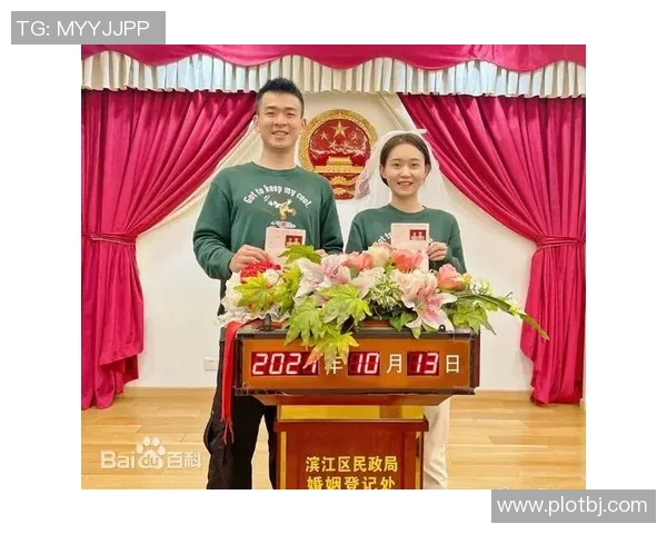 重庆羽毛球队与深圳羽毛球队赛后复盘分析意识差异与战术调整探讨